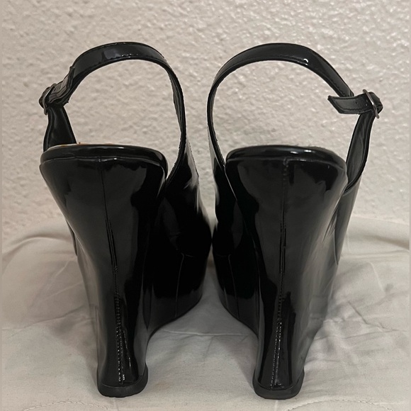 EUC Madden Girl Superb Black Patent Leather Platform Heels size 10 - Picture 3 of 12